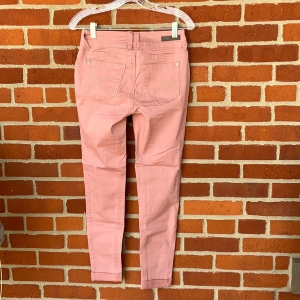 Wallflower Jeans - 3 (8) - Picture 2 of 12